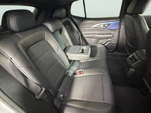 Used 2024 Chevrolet Equinox EV LT FWD image 28