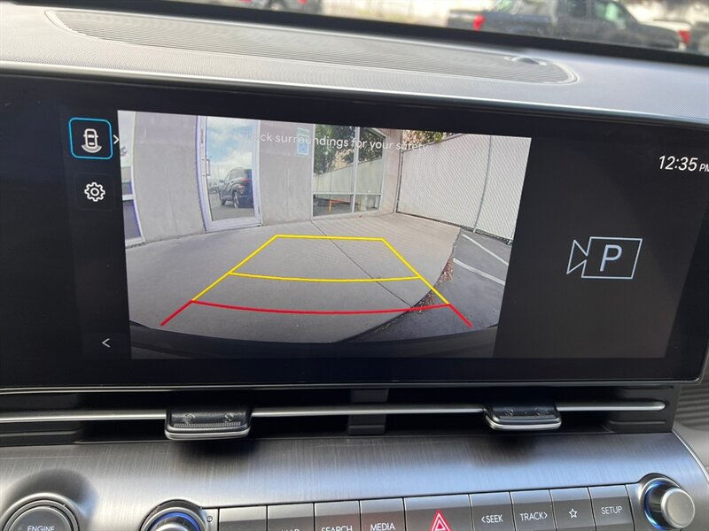 Used 2025 Hyundai Kona SEL AWD/4WD image 37