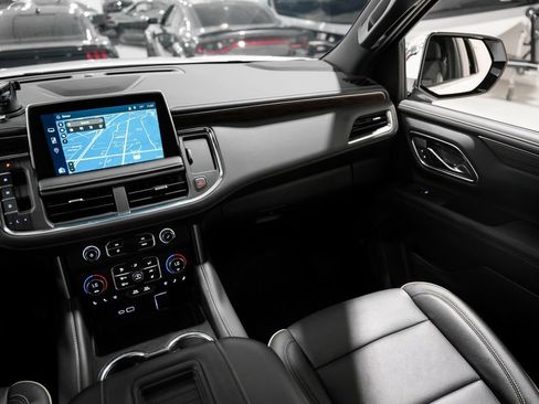 Used 2023 Chevrolet Tahoe Premier w/ Advanced Technology Package AWD/4WD image 23