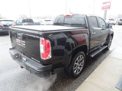 Used 2021 GMC Canyon Denali image 8
