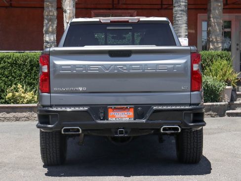 Used 2021 Chevrolet Silverado 1500 LT Trail Boss w/ Convenience Package II image 7