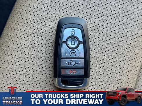 Used 2025 Ford F350 Lariat image 35