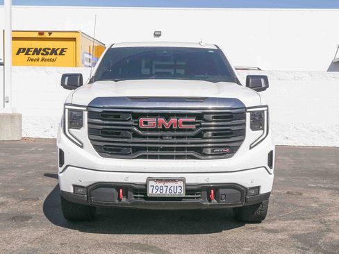Used 2023 GMC Sierra 1500 AT4 w/ AT4 Premium Package AWD/4WD image 2
