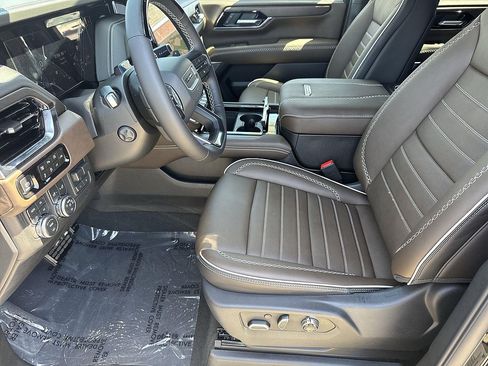 New 2026 GMC Yukon XL Denali Ultimate AWD/4WD image 20