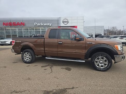 Used 2012 Ford F150 XLT w/ XLT Chrome Pkg image 8