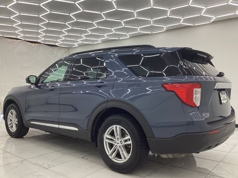 Used 2021 Ford Explorer XLT AWD/4WD image 12