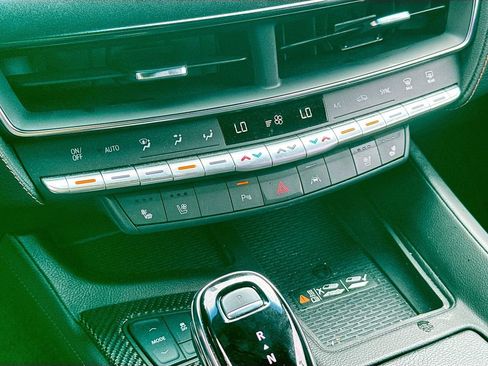 Used 2024 Cadillac CT5 V w/ Premium Package RWD image 18