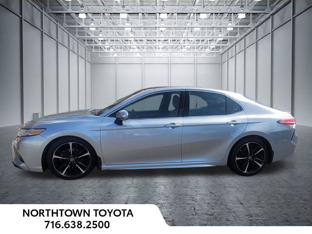 Used 2018 Toyota Camry XSE FWD image 1