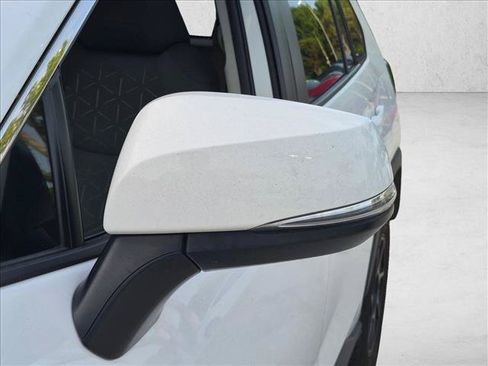 Used 2022 Toyota RAV4 XLE FWD image 9