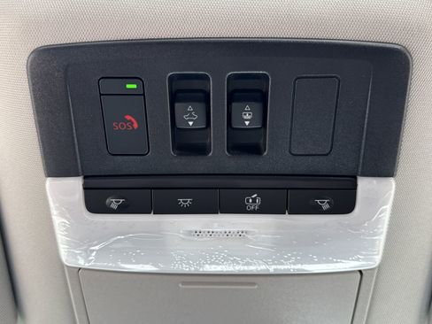 New 2026 Nissan Pathfinder Platinum FWD image 10