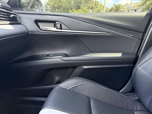 Used 2025 Toyota Camry SE FWD image 28
