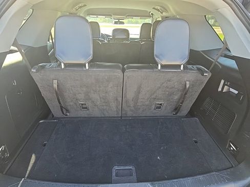 Used 2024 Ford Explorer XLT w/ Equipment Group 202A image 32