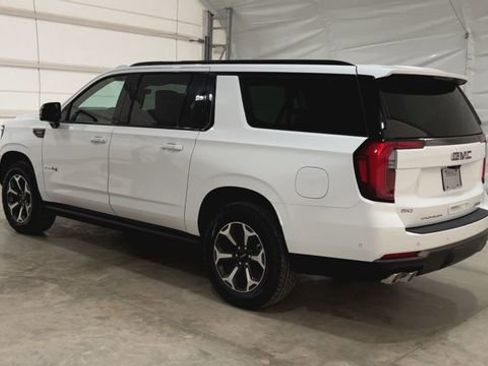 New 2026 GMC Yukon XL AT4 Ultimate AWD/4WD image 7