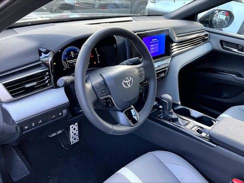 New 2026 Toyota Camry SE image 8