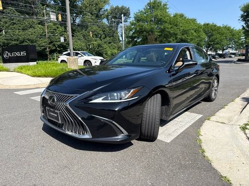 Used 2021 Lexus ES 350 w/ Premium Package FWD image 3