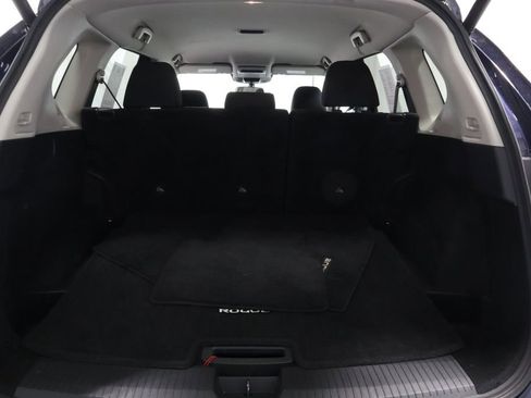 Certified 2025 Nissan Rogue SV AWD/4WD image 17