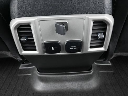 Used 2020 Ford F250 Lariat w/ Lariat Ultimate Package AWD/4WD image 12