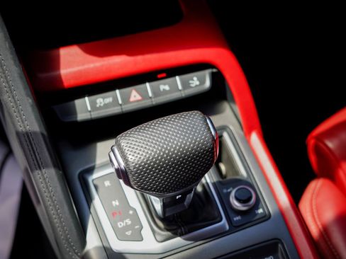 Used 2020 Audi R8 V10 w/ Carbon Exterior Package AWD/4WD image 13
