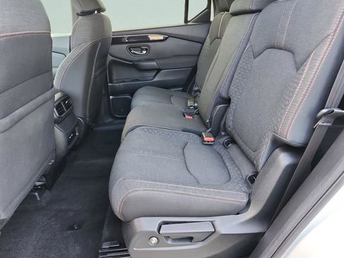 Used 2025 Honda Pilot Sport image 20