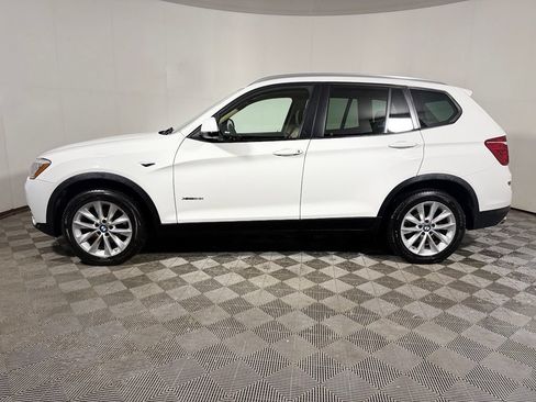Used 2017 BMW X3 xDrive28i AWD/4WD image 3