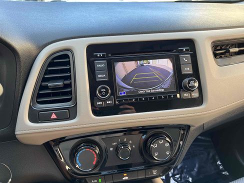 Used 2022 Honda HR-V LX image 60