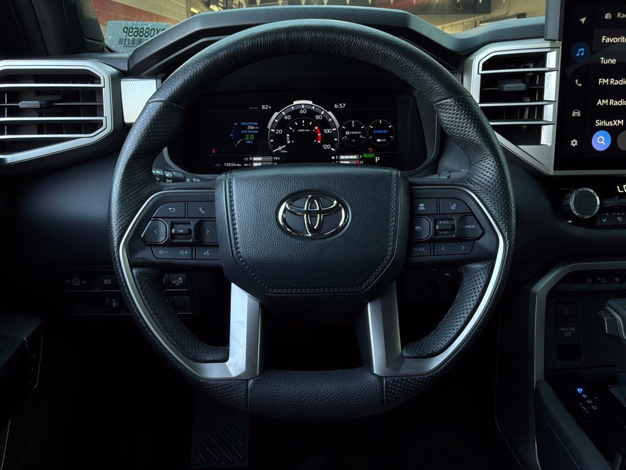 Used 2025 Toyota Tundra Limited AWD/4WD image 41