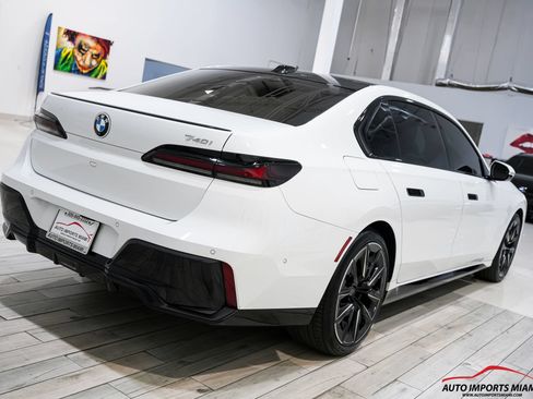 Used 2023 BMW 740i RWD image 24