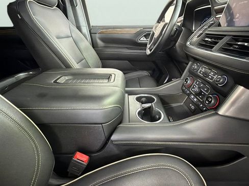 Used 2023 Chevrolet Suburban Premier RWD image 39