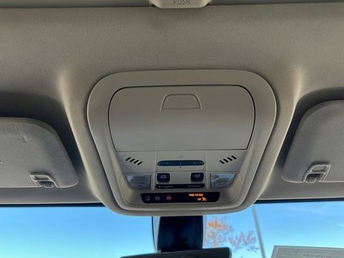 Used 2023 GMC Acadia Denali w/ Denali Ultimate Package image 29