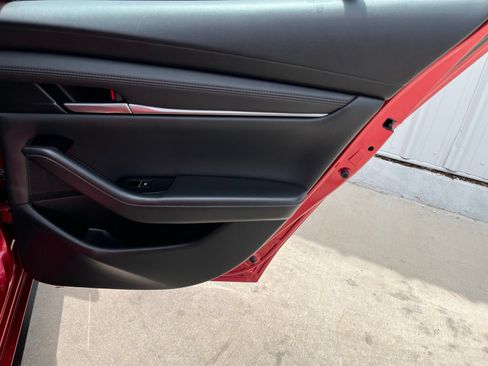 Used 2024 MAZDA MAZDA3 s FWD image 14