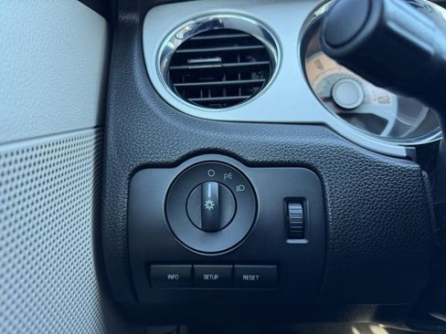 Used 2010 Ford Mustang V6 image 15