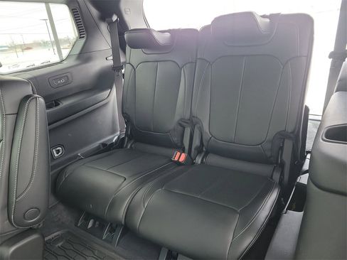 New 2025 Jeep Grand Cherokee L Limited w/ Luxury Tech Group II image 26