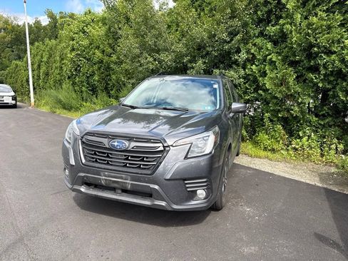 Used 2022 Subaru Forester Limited AWD/4WD image 2