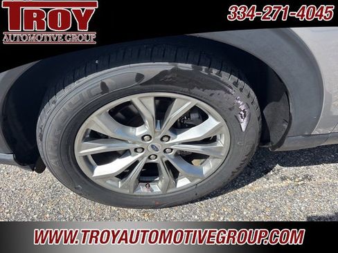 Used 2021 Ford Explorer Limited w/ Equipment Group 301A image 23