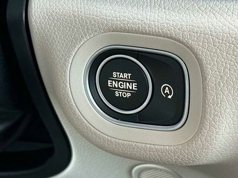 Used 2025 Mercedes-Benz GLE 350 4MATIC image 30