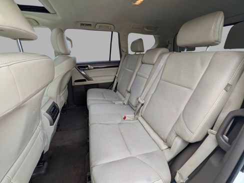 Used 2014 Lexus GX 460 w/ Premium Package AWD/4WD image 25