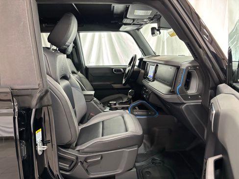 Used 2022 Ford Bronco Black Diamond image 15