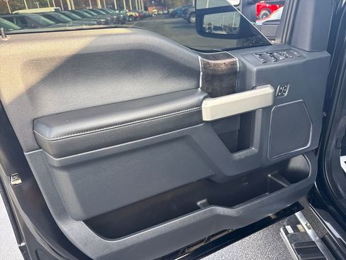 Used 2022 Ford F350 Lariat w/ Lariat Ultimate Package image 32