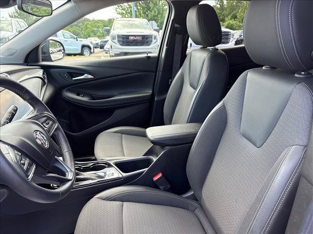 Used 2023 Buick Encore GX Select w/ Sport Touring Package FWD image 19