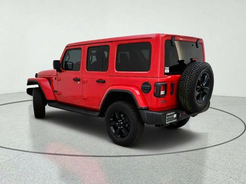 Used 2021 Jeep Wrangler Unlimited Sahara AWD/4WD image 12