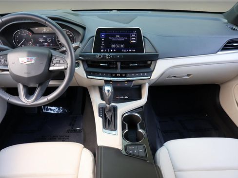 Used 2023 Cadillac CT4 Luxury image 14