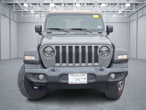 Used 2020 Jeep Wrangler Unlimited Sport image 2