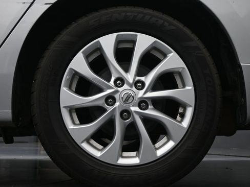 Used 2017 Nissan Sentra S w/ S Style Package FWD image 9