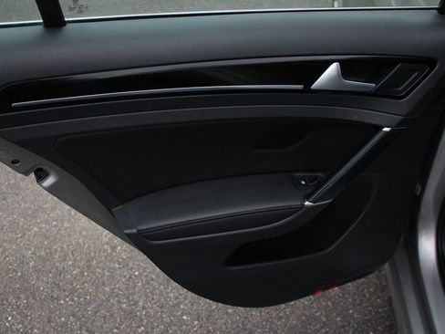 Used 2016 Volkswagen Golf SEL w/ Lighting Package (SEL) image 17