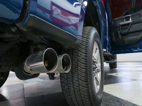 Used 2022 Ford F250 Platinum w/ FX4 Off-Road Package image 32