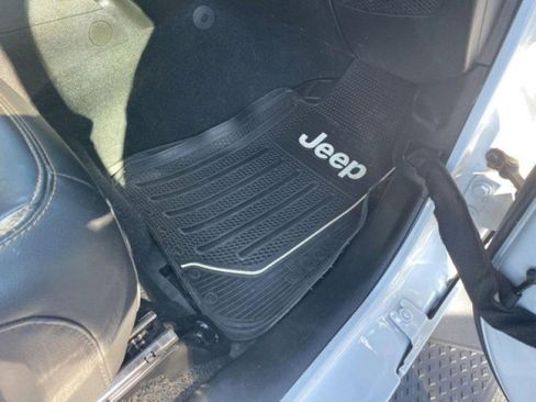 Used 2021 Jeep Gladiator Overland image 32