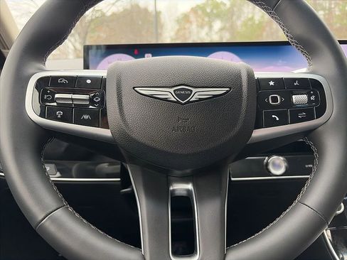 Used 2026 Genesis GV70 2.5T image 9