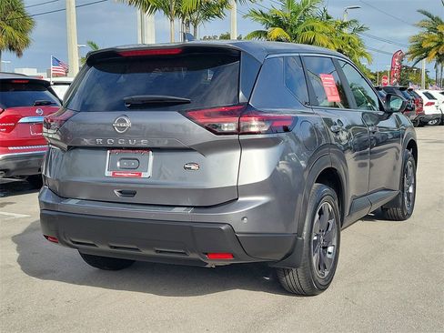 Certified 2025 Nissan Rogue SV image 6
