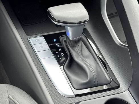 Certified 2025 Hyundai Elantra Sport image 14