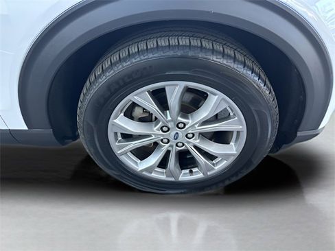 Used 2023 Ford Explorer Limited image 12
